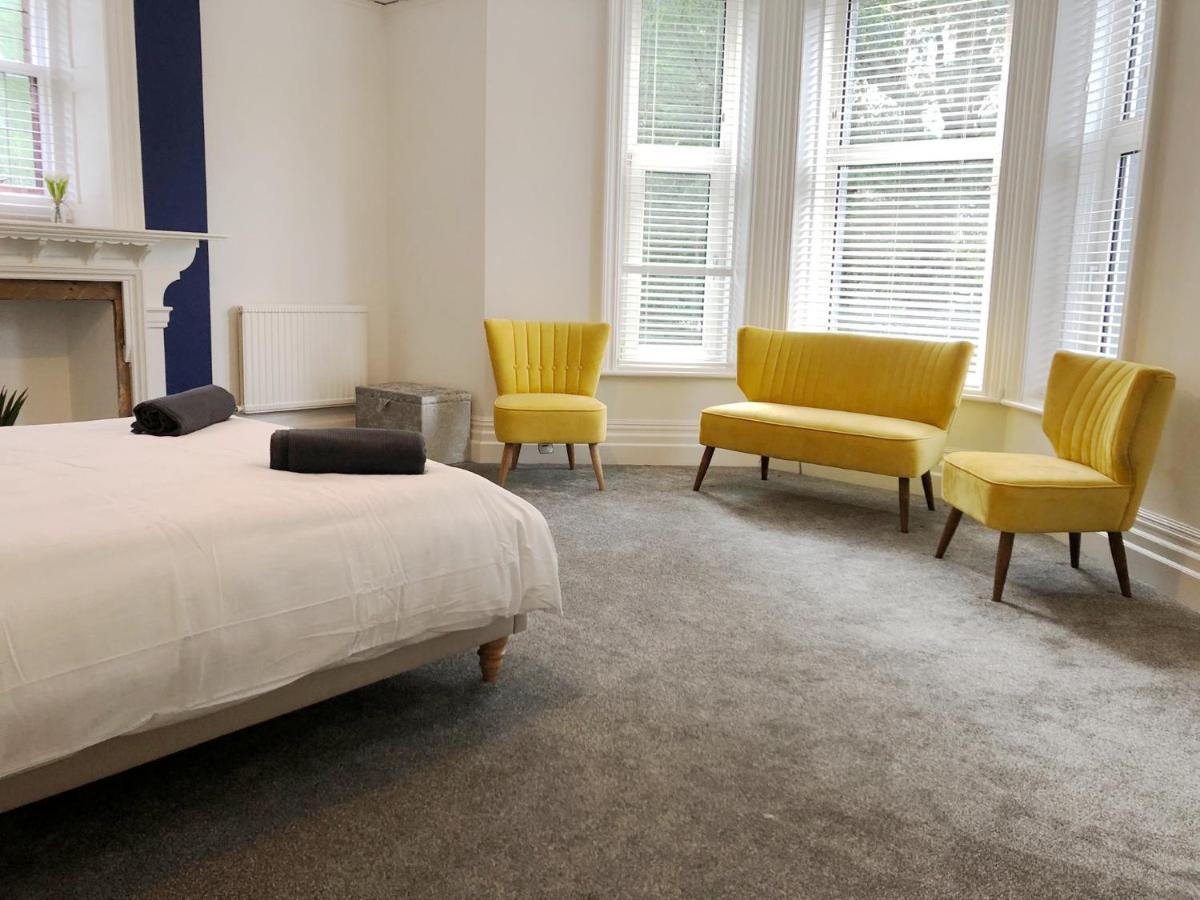 Summer Breeze. 3-Bed Apartment Close To The Beach ボーンマス エクステリア 写真