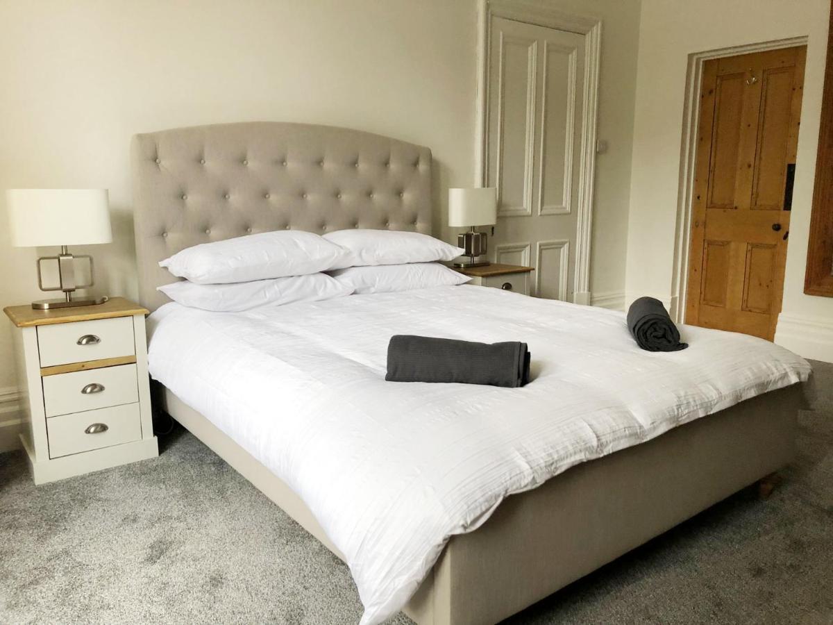 Summer Breeze. 3-Bed Apartment Close To The Beach ボーンマス エクステリア 写真