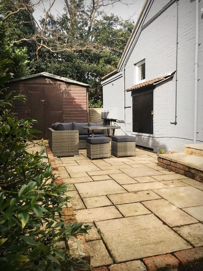 Summer Breeze. 3-Bed Apartment Close To The Beach ボーンマス エクステリア 写真
